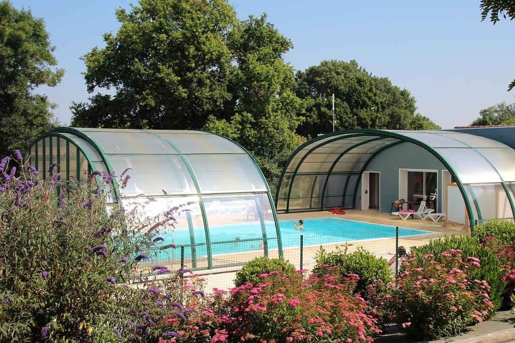 Camping Des Rulieres Hotel Saint-Valerien Bagian luar foto