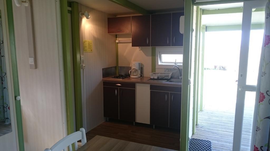 Camping Des Rulieres Hotel Saint-Valerien Bagian luar foto